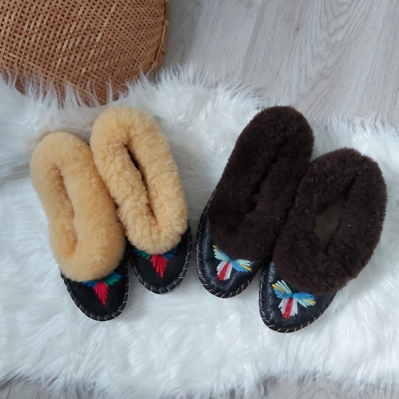 Polish Handmade highlanders embroidered slippers - Picture 4 of 4